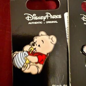 Disney Parks Winnie the Pooh Pin - Red and Cream